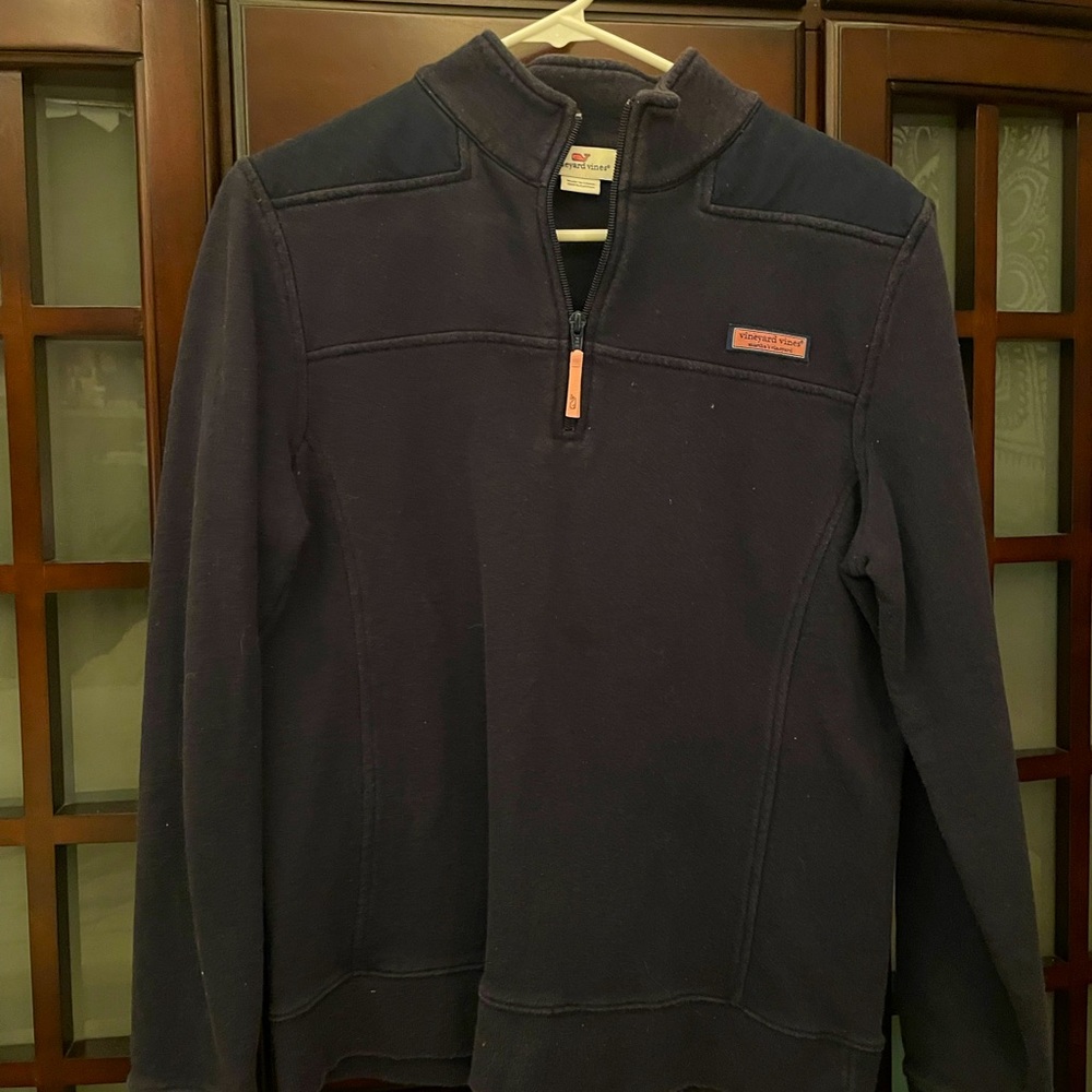Women’s Vineyard Vines shep shirt. Medium. Navy